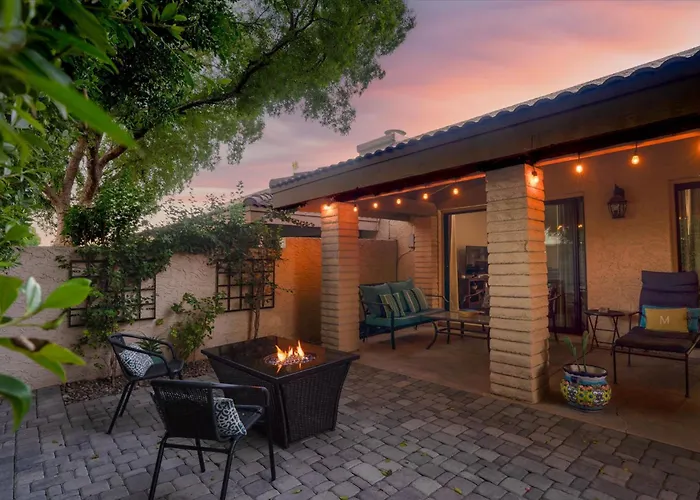 Pools Courts Bbq Firepit Pineapple Paradise * Scottsdale